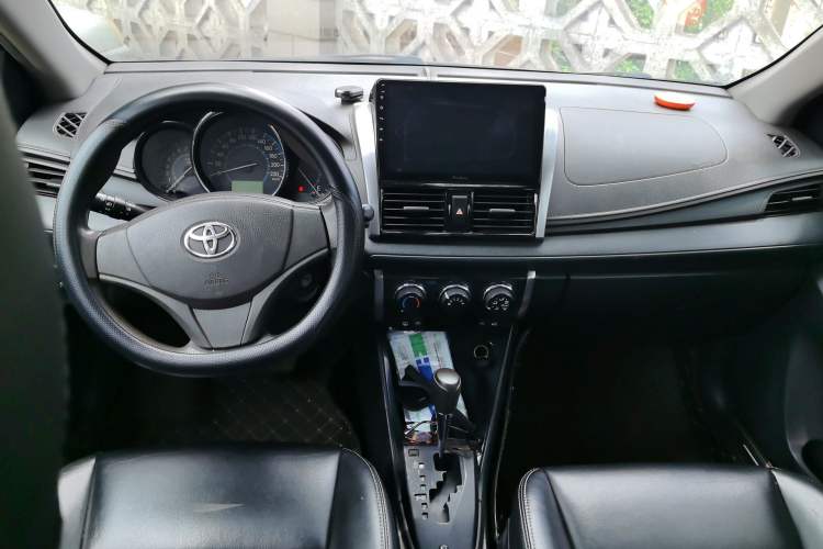 Used Toyota Vios 2014 1.5L Automatic ZhiZhen Edition Center Console