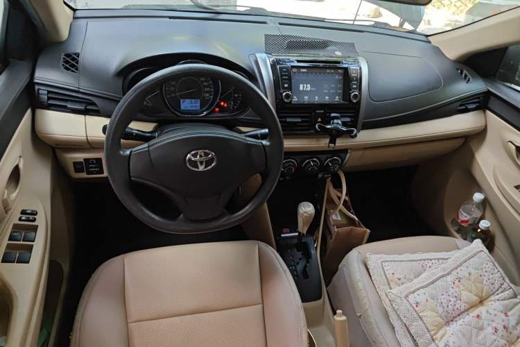 Used Toyota Vios 2014 1.5L Automatic ZhiZhen Edition Center Console