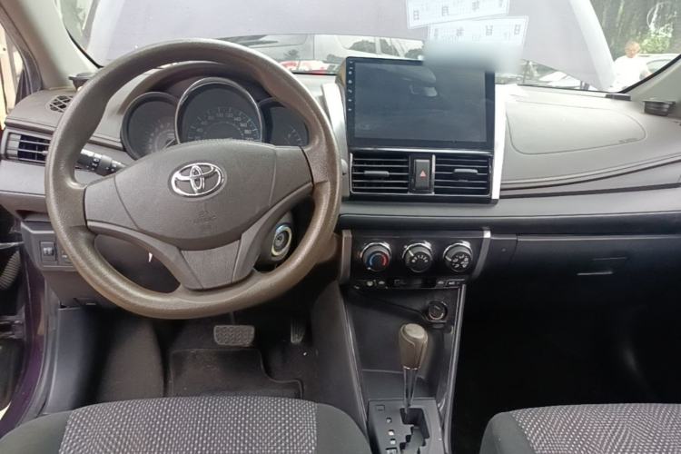 Used Toyota Vios 2014 1.5L Automatic ZhiZhen Edition Center Console
