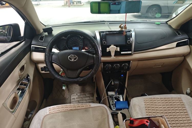 Used Toyota Vios 2014 1.5L Automatic ZhiZhen Edition Center Console