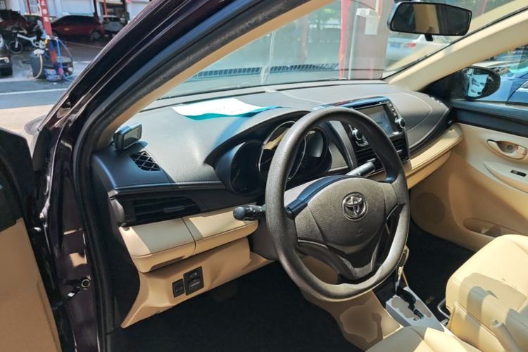 Used Toyota Vios 2014 1.5L Automatic ZhiZhen Edition Center Console