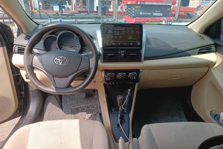 Used Toyota Vios 2014 1.5L Automatic ZhiZhen Edition Center Console