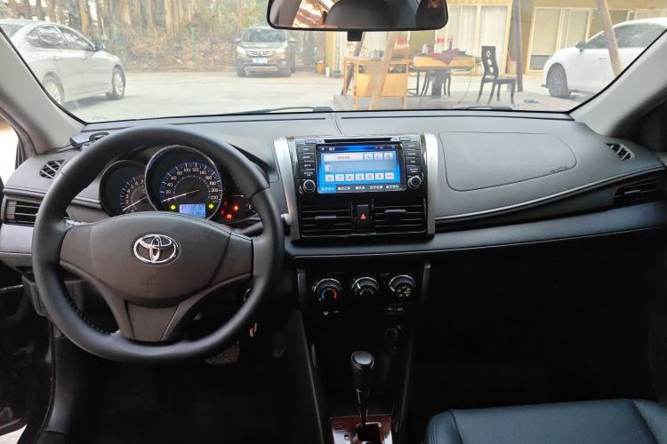 Used Toyota Vios 2014 1.5L Automatic ZhiZhen Edition Center Console