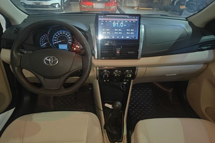 Used Toyota Vios 2014 1.3L Manual Value Edition Center Console