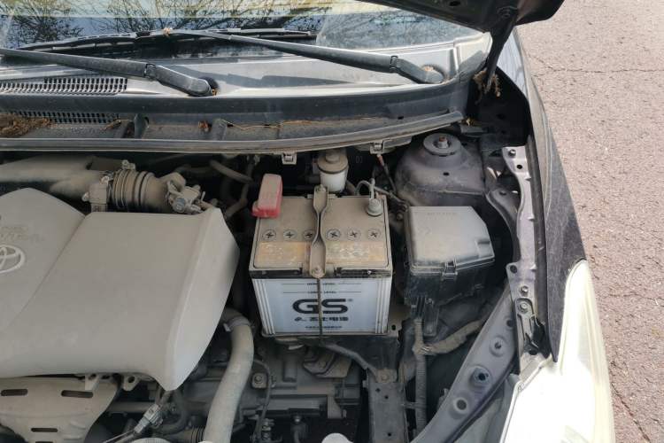 Used Toyota Vios 2014 1.3L Manual Xiang Edition Engine Bay Left