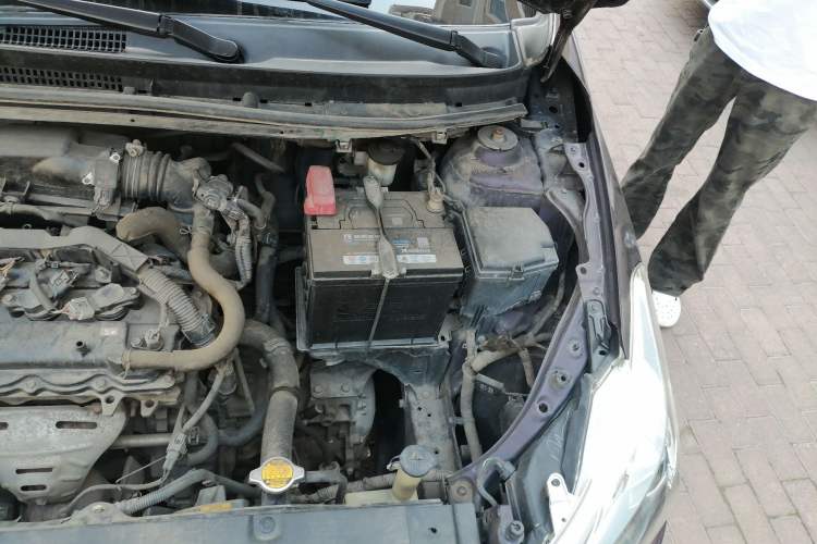 Used Toyota Vios 2014 1.3L Automatic Standard Edition Engine Bay Left