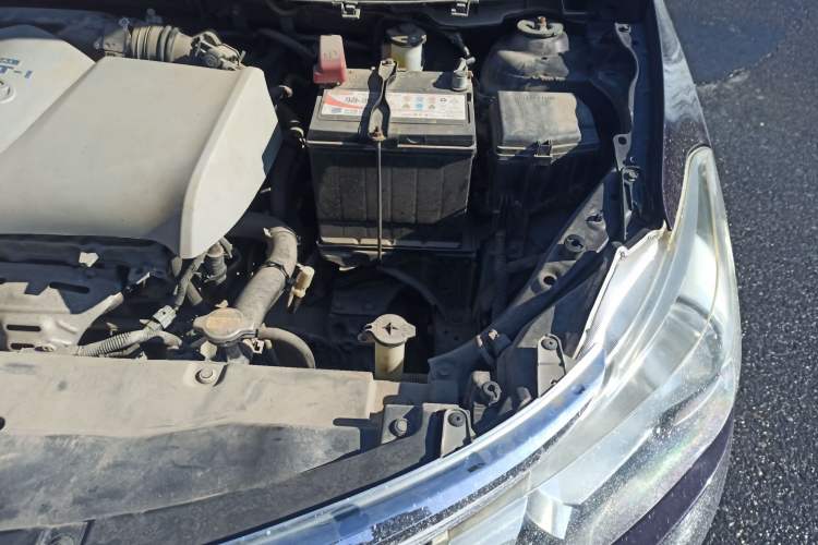 Used Toyota Vios 2014 1.3L Automatic Standard Edition Engine Bay Left