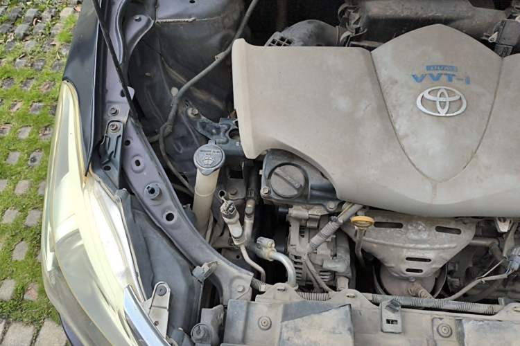 Used Toyota Vios 2014 1.5L Automatic ZhiZhen Edition Engine Bay Right