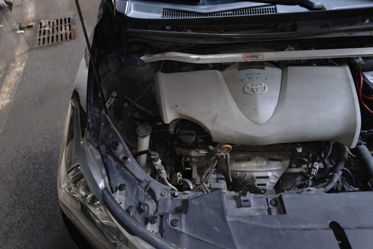 Used Toyota Vios 2014 1.5L Automatic ZhiZhen Edition Engine Bay Right