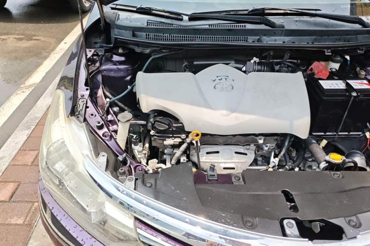 Used Toyota Vios 2014 1.5L Automatic ZhiZhen Edition Engine Bay Right