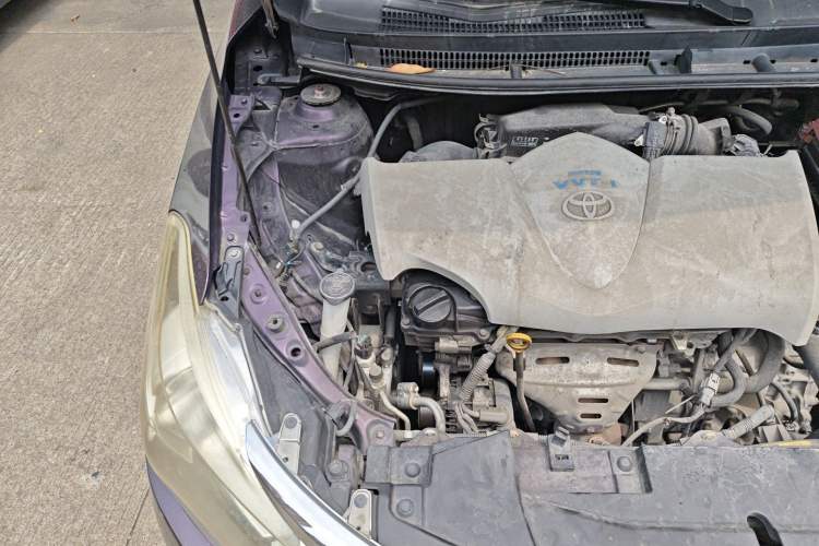 Used Toyota Vios 2014 1.5L Automatic ZhiZhen Edition Engine Bay Right