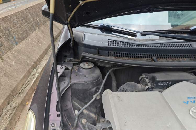 Used Toyota Vios 2014 1.5L Automatic ZhiZhen Edition Engine Bay Right