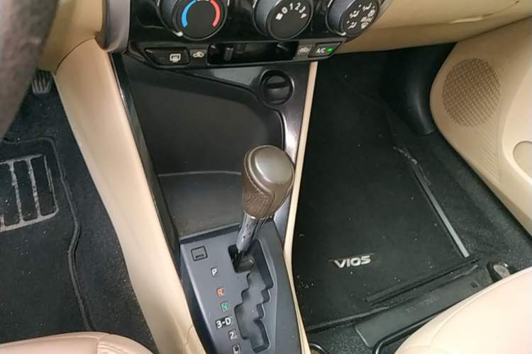 Used Toyota Vios 2014 1.5L Automatic ZhiZhen Edition Gear Lever