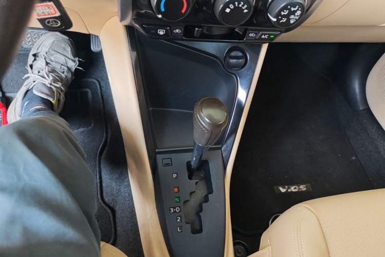 Used Toyota Vios 2014 1.5L Automatic ZhiZhen Edition Gear Lever