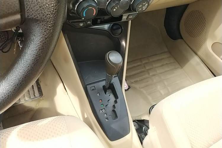 Used Toyota Vios 2014 1.5L Automatic ZhiZhen Edition Gear Lever