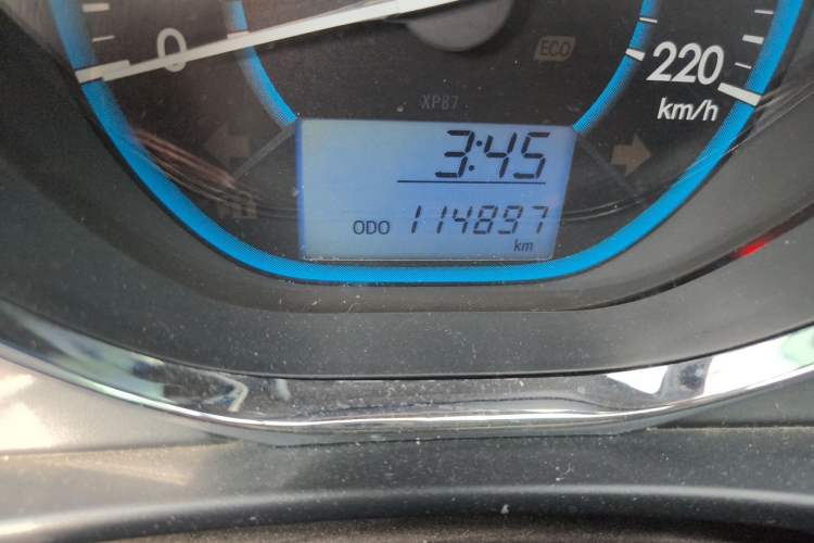 Used Toyota Vios 2014 1.5L Manual ZhiZhen Edition Odometer Close Up