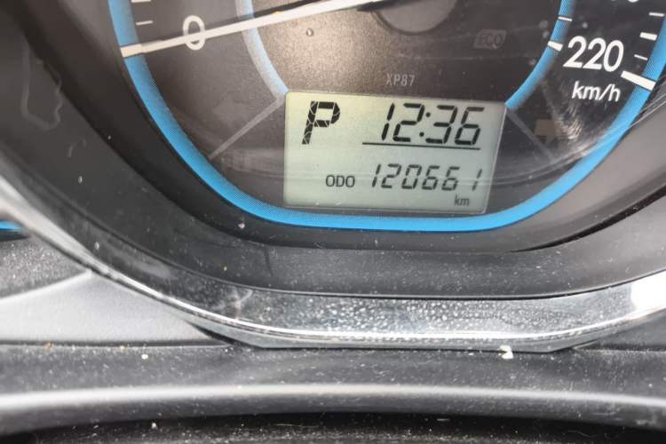 Used Toyota Vios 2014 1.3L Automatic Standard Edition Odometer Close Up