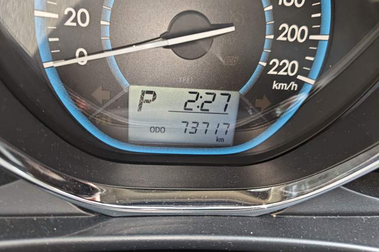 Used Toyota Vios 2014 1.5L Automatic ZhiZhen Edition Odometer Close Up