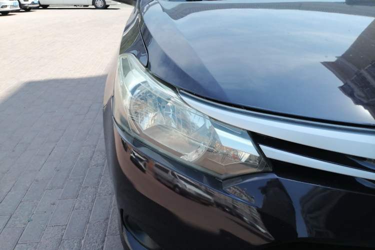 Used Toyota Vios 2014 1.3L Automatic Standard Edition Right Front Headlight