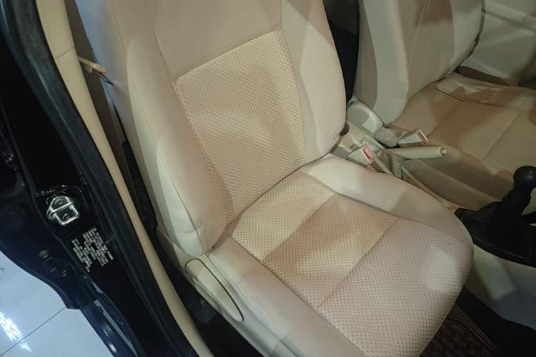 Used Toyota Vios 2014 1.3L Manual Value Edition Right Front Seat