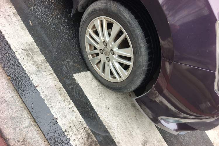 Used Toyota Vios 2014 1.5L Automatic ZhiZhen Edition Right Front Wheel Hub
