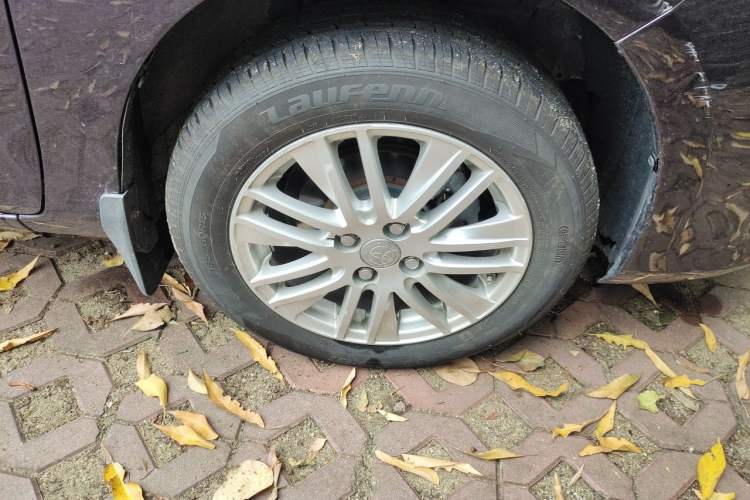 Used Toyota Vios 2014 1.5L Automatic ZhiZhen Edition Right Front Wheel Hub