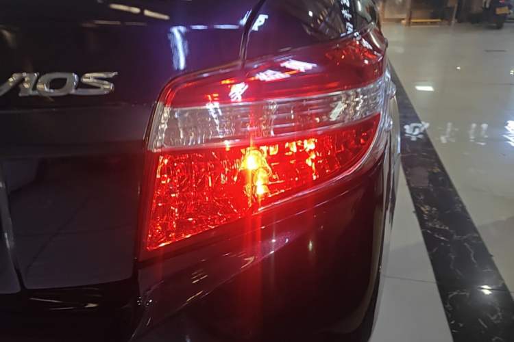 Used Toyota Vios 2014 1.3L Manual Value Edition Right Rear Taillight