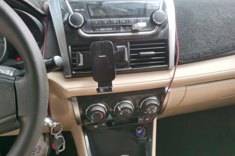 Used Toyota Vios 2014 1.5L Automatic ZhiZhen Edition Audio And AC Panel