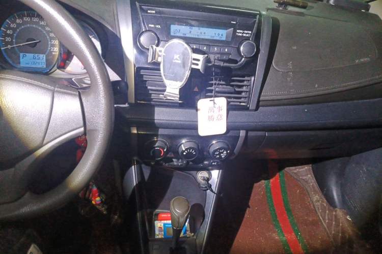 Used Toyota Vios 2014 1.3L Automatic Standard Edition Audio And AC Panel