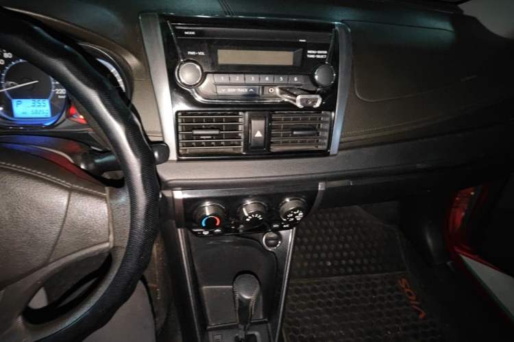 Used Toyota Vios 2014 1.5L Automatic ZhiZhen Edition Audio And AC Panel