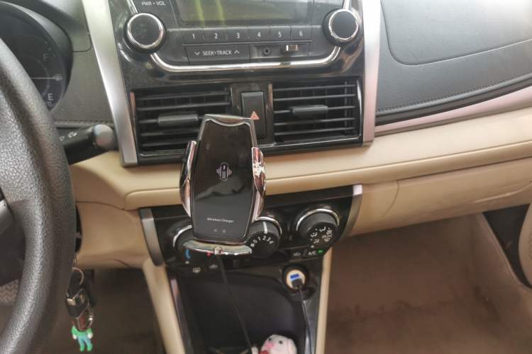Used Toyota Vios 2014 1.5L Manual ZhiShang Edition Audio And AC Panel