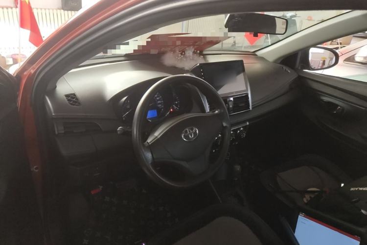 Used Toyota Vios 2014 1.3L Automatic Standard Edition Center Console