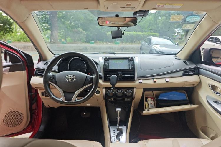 Used Toyota Vios 2014 1.5L Automatic ZhiZun Edition Center Console