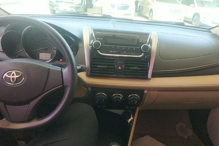 Used Toyota Vios 2014 1.3L Manual Xiang Edition Center Console
