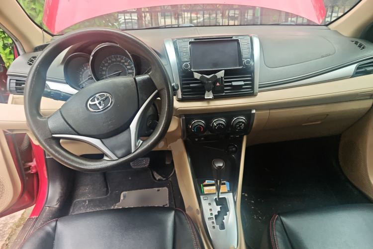 Used Toyota Vios 2014 1.5L Automatic ZhiShang Edition Center Console
