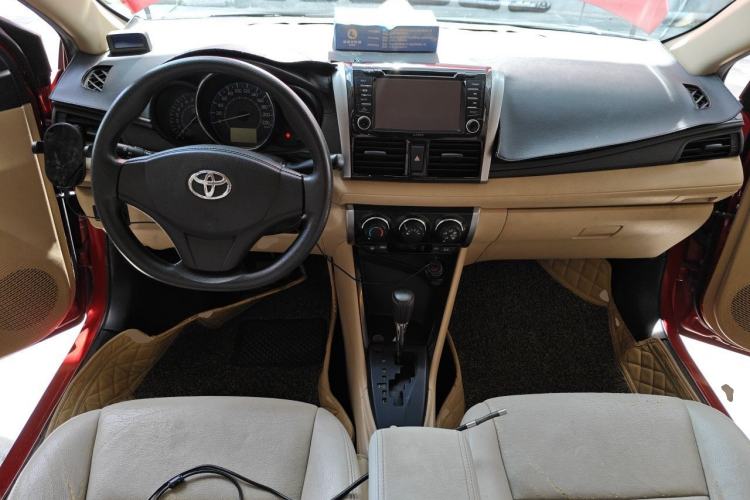 Used Toyota Vios 2014 1.5L Automatic ZhiZhen Edition Center Console