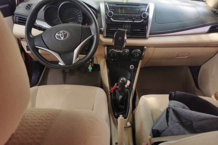 Used Toyota Vios 2014 1.5L Manual ZhiShang Edition Center Console