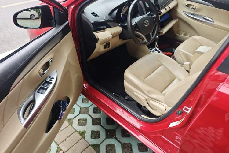 Used Toyota Vios 2014 1.5L Automatic ZhiZun Edition Driver Seat