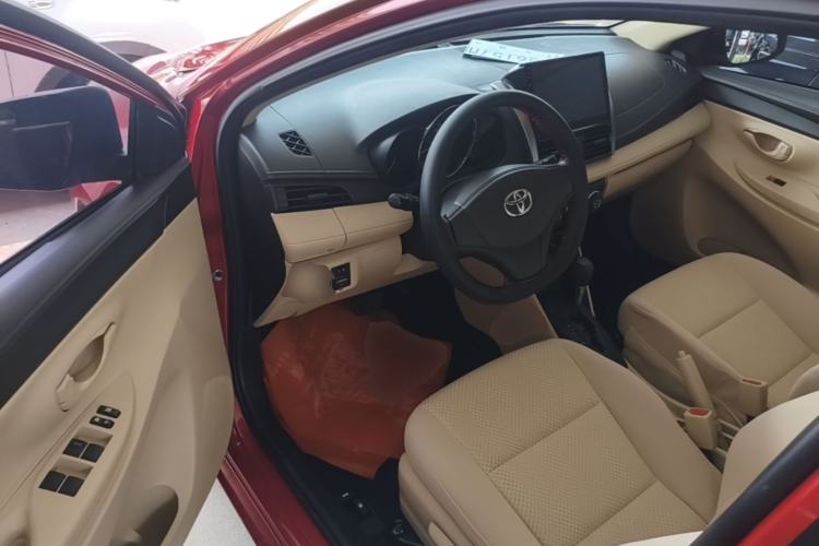 Used Toyota Vios 2014 1.3L Automatic Standard Edition Driver Seat