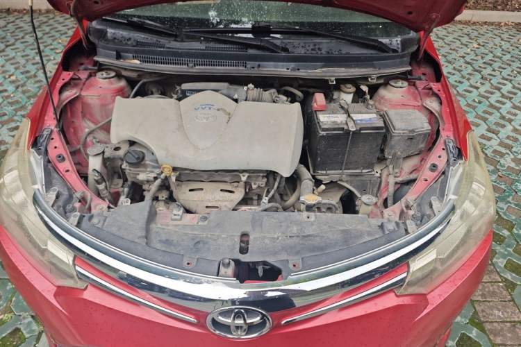 Used Toyota Vios 2014 1.5L Automatic ZhiZun Edition Engine Bay
