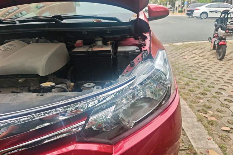 Used Toyota Vios 2014 1.5L Automatic ZhiShang Edition Engine Bay Left