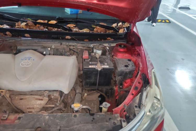 Used Toyota Vios 2014 1.5L Automatic ZhiZhen Edition Engine Bay Left