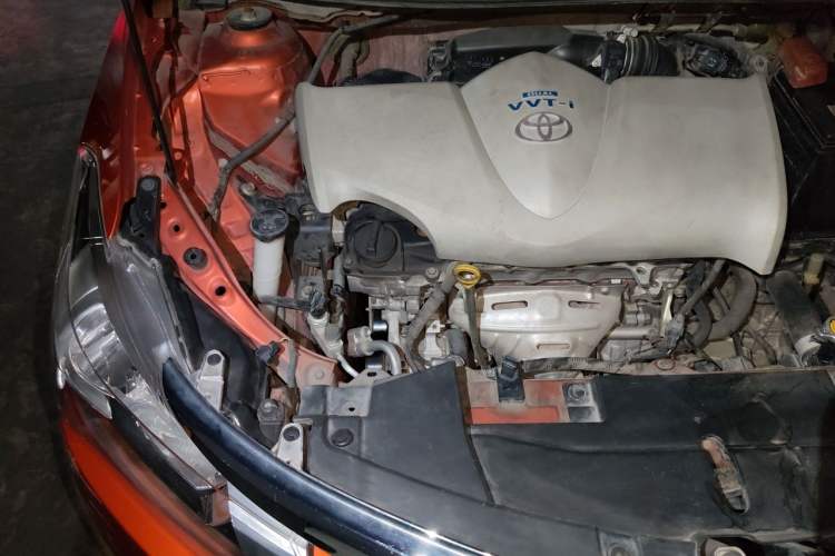 Used Toyota Vios 2014 1.5L Automatic ZhiZhen Edition Engine Bay Right