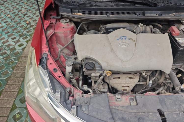 Used Toyota Vios 2014 1.5L Automatic ZhiZun Edition Engine Bay Right