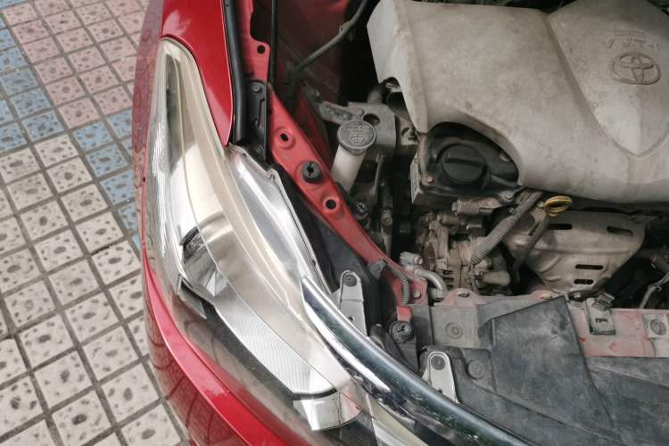 Used Toyota Vios 2014 1.5L Automatic ZhiZhen Edition Engine Bay Right