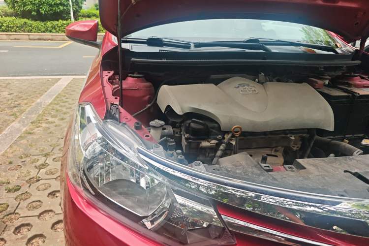 Used Toyota Vios 2014 1.5L Automatic ZhiShang Edition Engine Bay Right