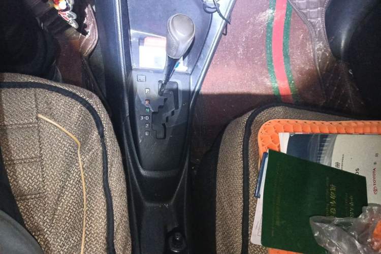 Used Toyota Vios 2014 1.3L Automatic Standard Edition Gear Lever