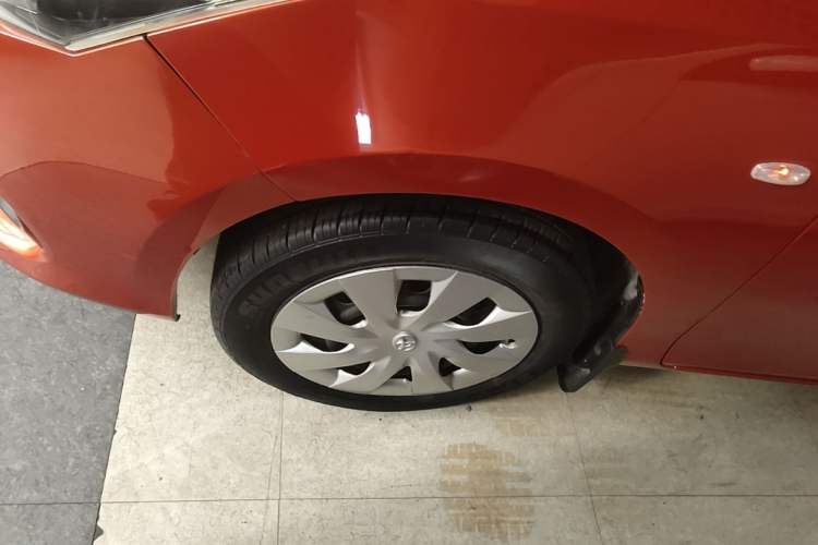 Used Toyota Vios 2014 1.3L Automatic Standard Edition Left Front Wheel Hub