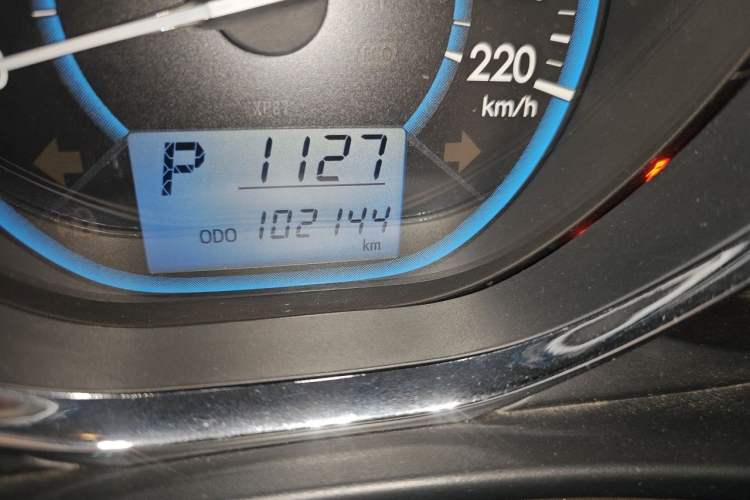 Used Toyota Vios 2014 1.5L Automatic ZhiZhen Edition Odometer Close Up