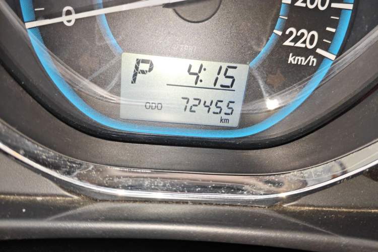 Used Toyota Vios 2014 1.5L Automatic ZhiZhen Edition Odometer Close Up